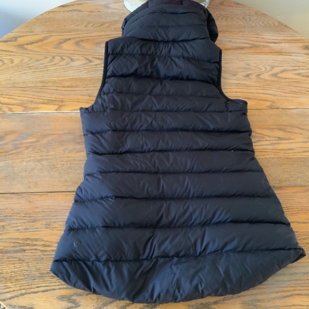LULULEMON ATHLETICA pack it down hooded vest/black/4(removable hood) down - Picture 4 of 6